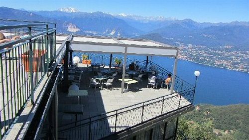 Funivie Del Lago Maggiore Hotel Лавено Екстериор снимка